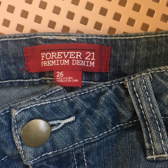 Forever 21 Detailed Eyelet Trim Blue Denim Shorts - Picture 2 of 2